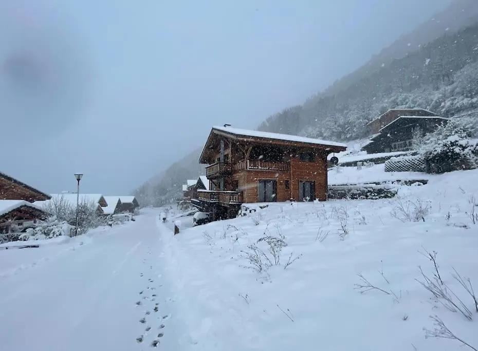 Chalet Purdey - Sleeps 10 With Hot Tub Montriond 0*,  France