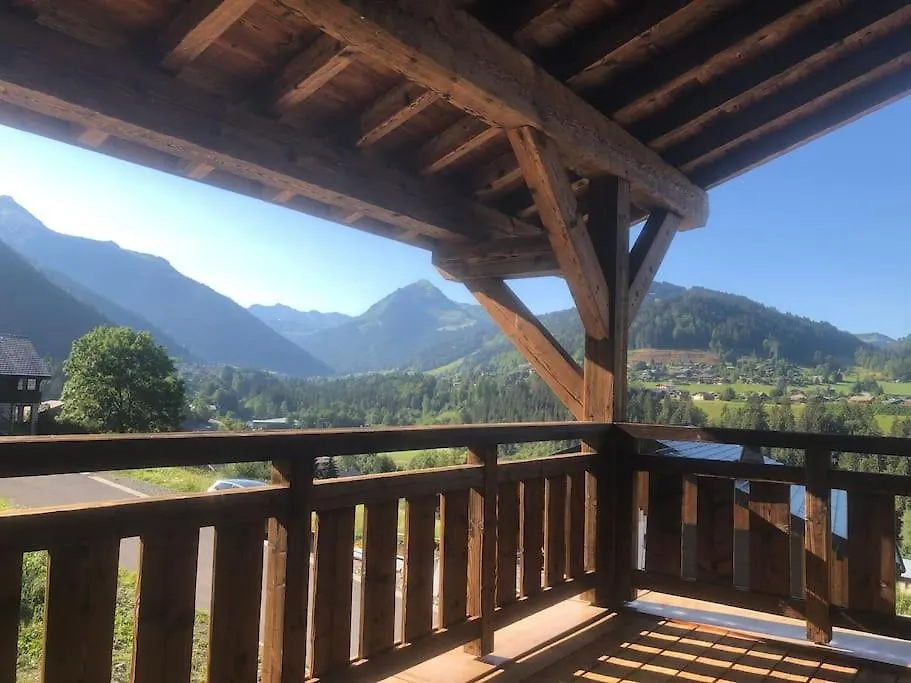 Chalet Purdey - Sleeps 10 With Hot Tub Montriond