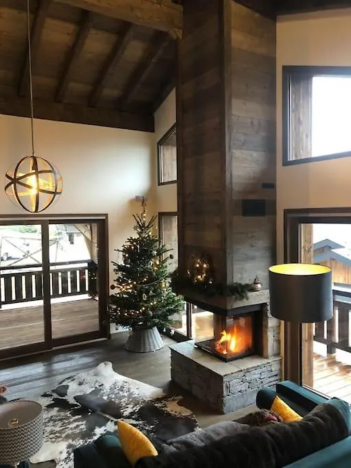 Chalet Purdey - Sleeps 10 With Hot Tub Montriond