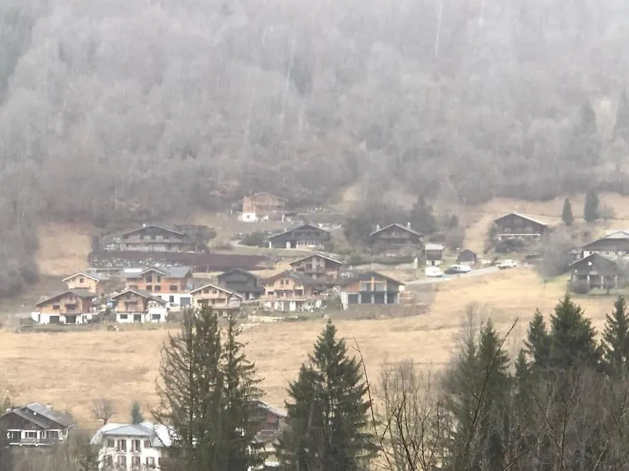 Chalet Purdey - Sleeps 10 With Hot Tub Montriond