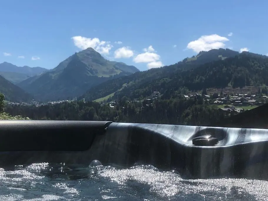 Chalet Purdey - Sleeps 10 With Hot Tub Montriond