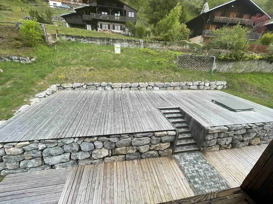 Chalet Purdey - Sleeps 10 With Hot Tub Montriond France