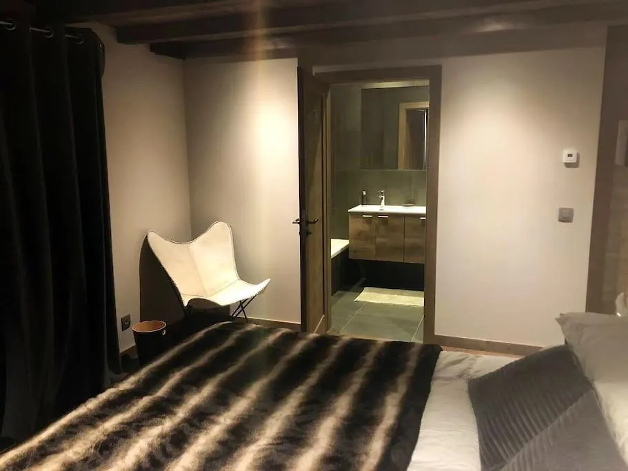 Chalet Purdey - Sleeps 10 With Hot Tub Montriond
