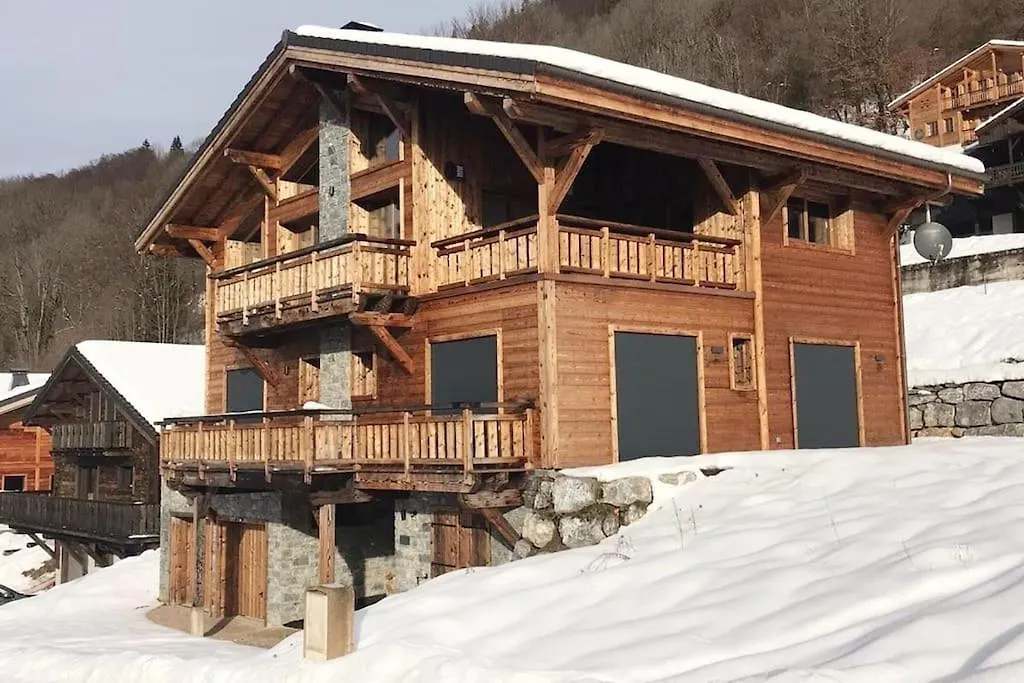 Chalet Purdey - Sleeps 10 With Hot Tub Montriond