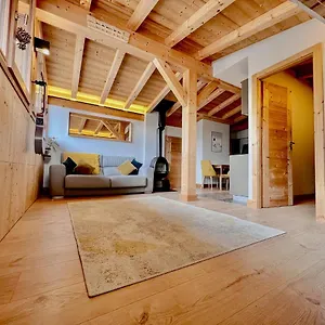 Apartment Rooftop Loft With Epic Mountain Views, Montriond